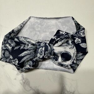 Little Bum Bums Floral Skull Headwrap in Navy and White